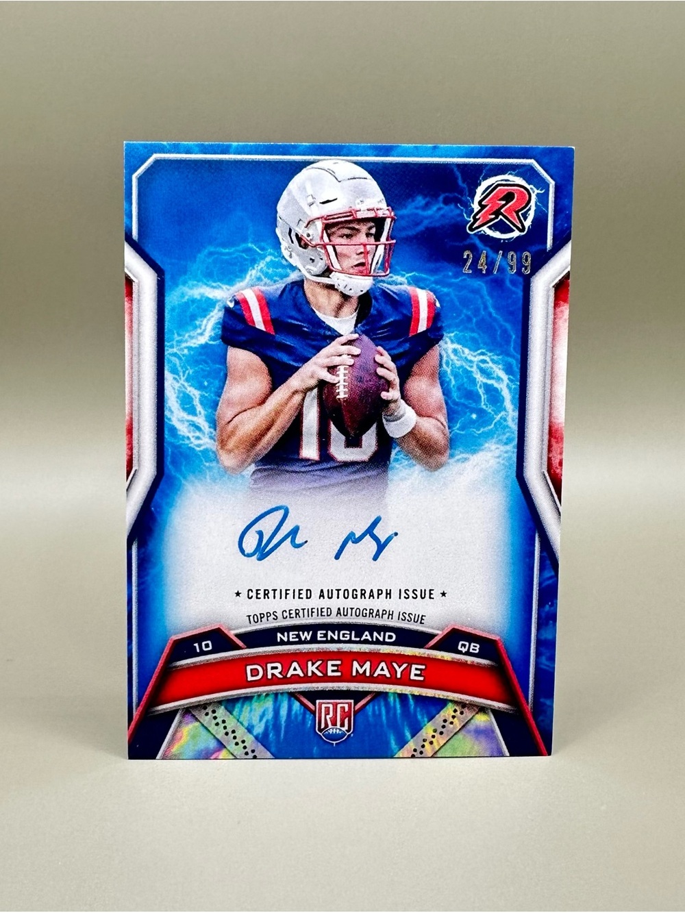 Drake Maye Signed Rookie 2025 Topps Resurgence Novelty Card.